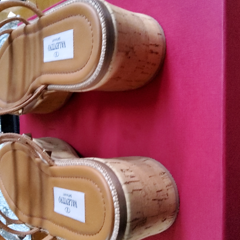 Valentino Garavani Rockstud Sandals!EUC!! - Picture 3 of 12